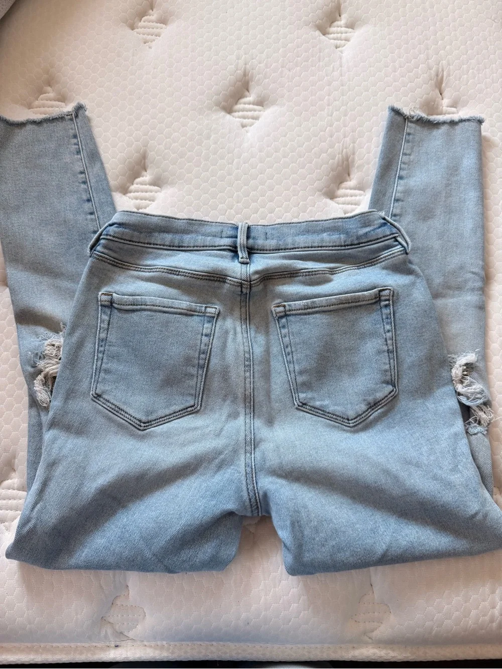 PacSun Light Wash Distressed Women's Jeggings - Picture 4 of 6